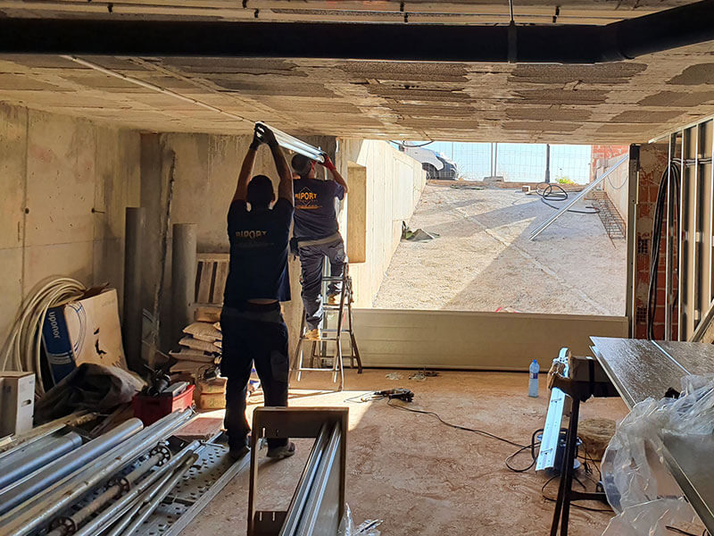 Instalación de puertas de garaje automáticas en Valencia