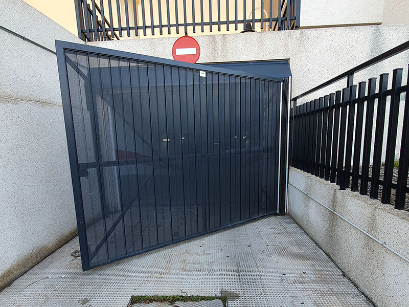Montaje de puertas de garaje en Valencia