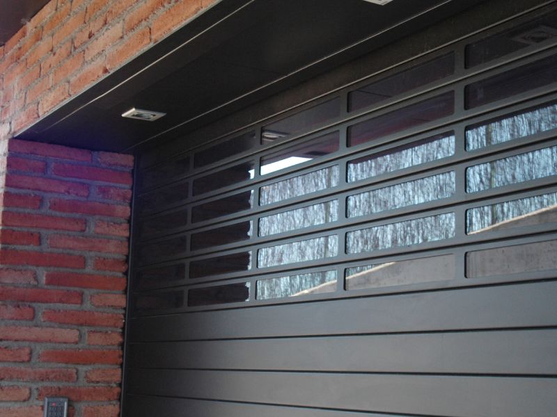 Instalación de puertas Collbaix en Valencia