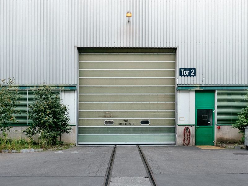 Tipos de puertas industriales en Valencia